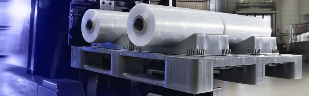 Rollenaufnahmen oder Kunststoffkeile? Wie man Rollenware sicher transportiert