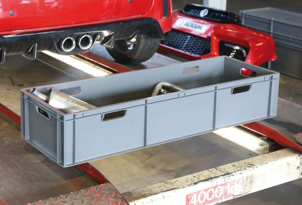 Lange Stapelbehälter im Format 1200 x 400 mm